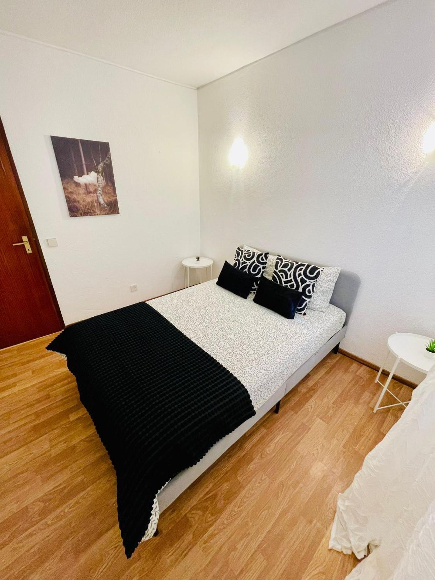 Two Bedrooms De Quarteira *