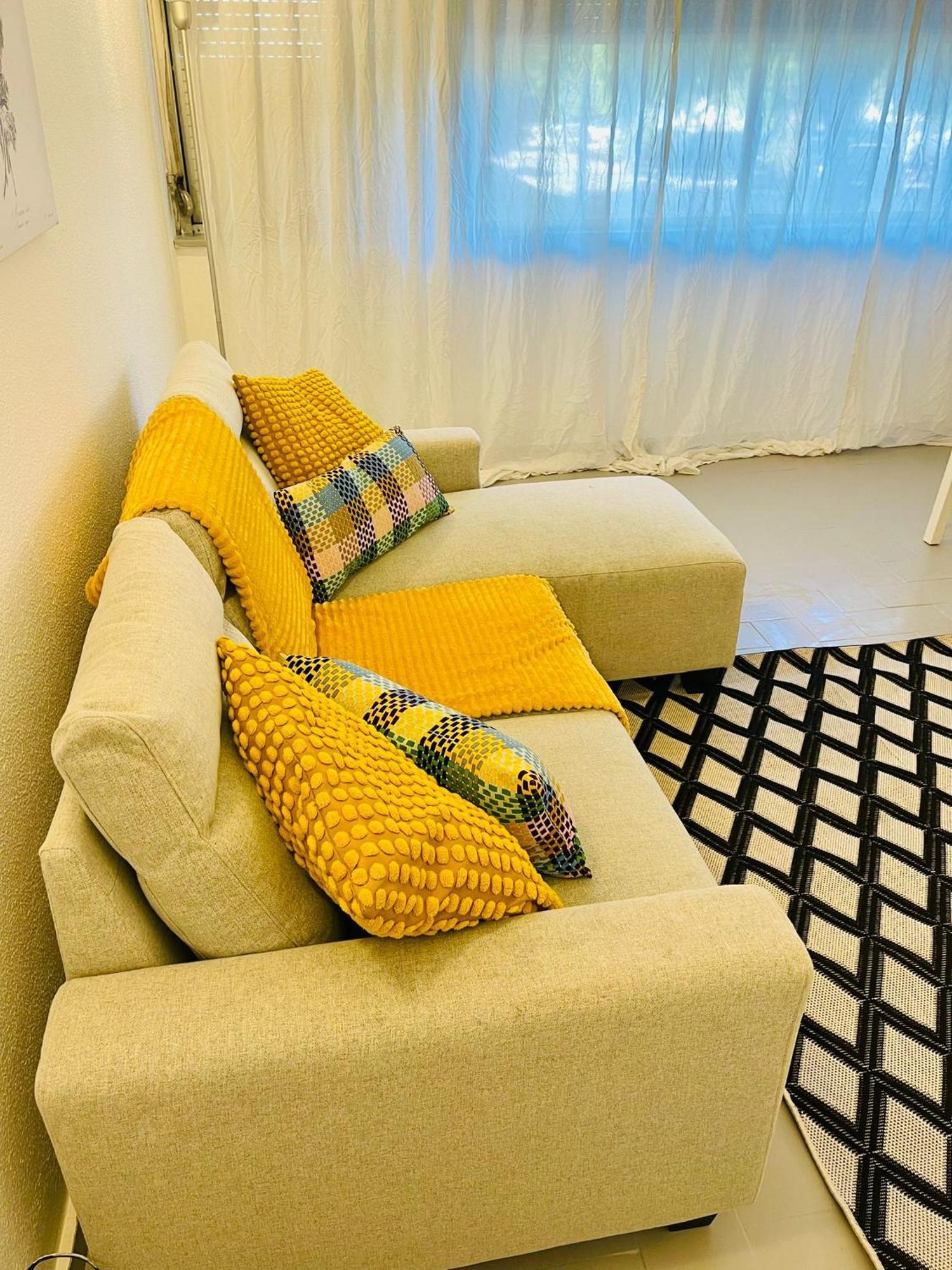 Two Bedrooms De Quarteira *